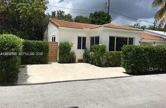 3 Farrey Ln