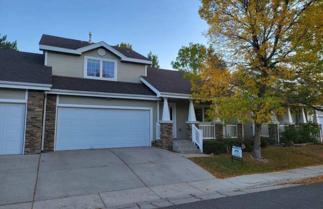 Spacious 3 Bedroom 3 Bath Townhome!