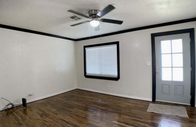 824 East Symmes Street