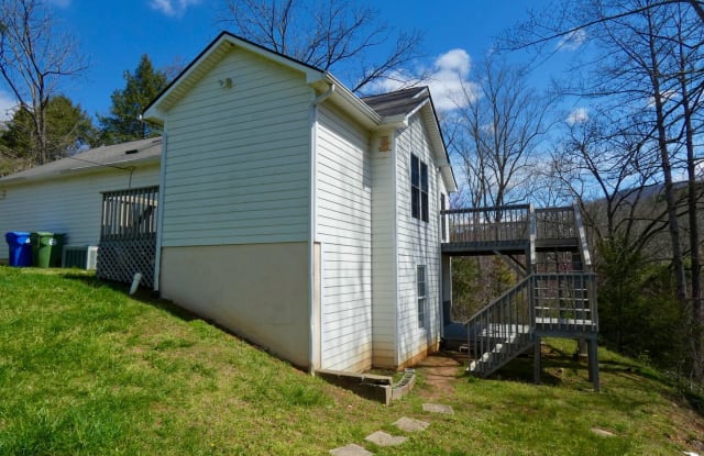 1 Gash Farm Road - 1 Gash Farm Road, Asheville, NC 28805