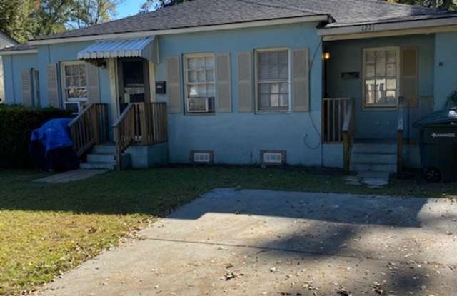 1112 East 53rd Street - 1112 East 53rd Street, Savannah, GA 31404