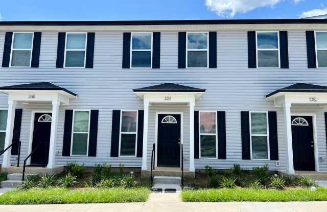 Beautiful 3 Bedroom 3 Bath