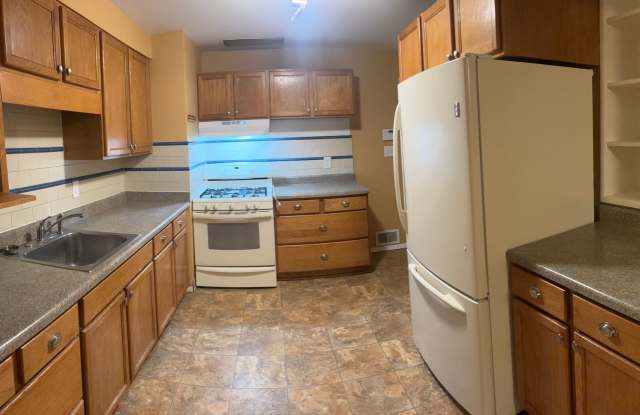 $1,950 / - 1800ft2 - Shadle 4Bedroom house #1511 6003 N Belt, Spokane Wa. 99205