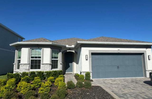 Modern 3-Bedroom Home with Pool and Lake View