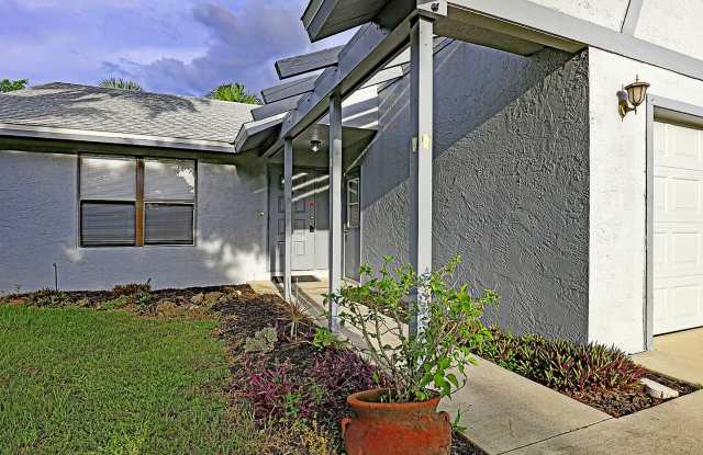 Duplex Cape Coral 3723