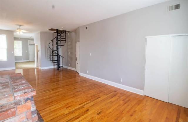 1703 S 8th Street