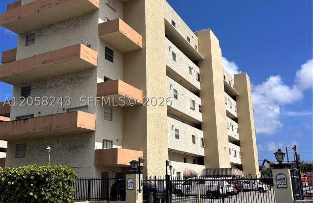 300 NW 42nd Ave