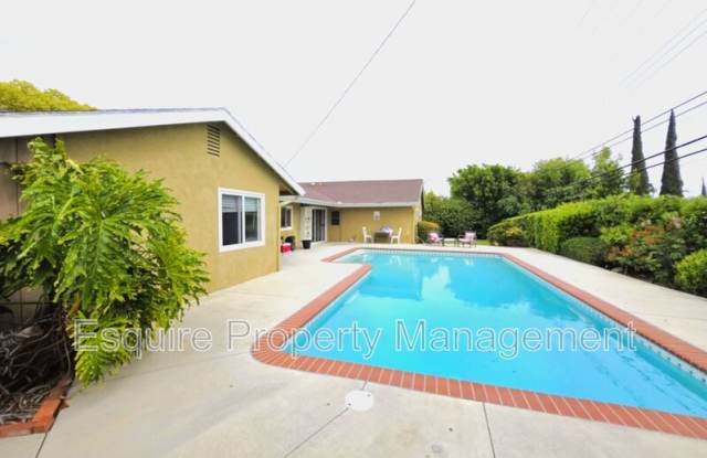 68 E. GAINSBOROUGH RD