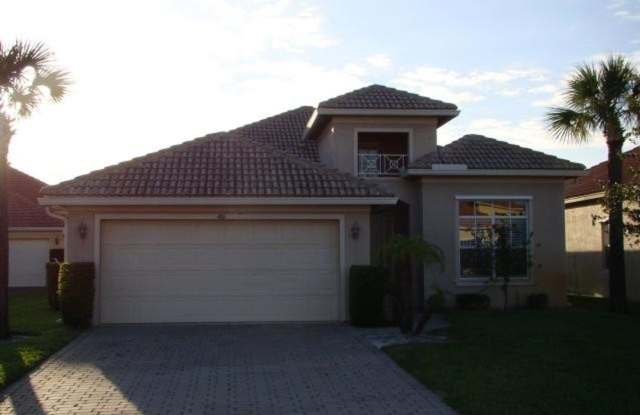 406 NW Stratford Lane