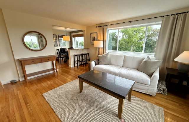 215 Massachusetts Avenue