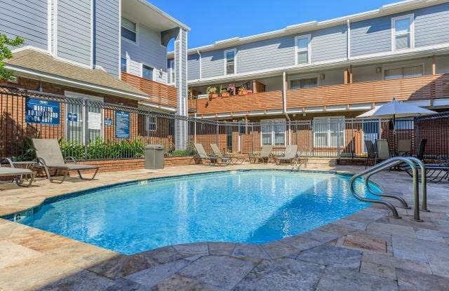 Arts Apartments at West Napoleon