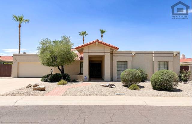 3Bed/2Bath Furnished Home w/Stunning Backyard! Ready for Immediate Move-In! – POOL!