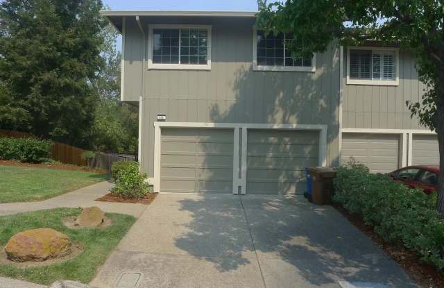 Spacious Townhouse in Desirable Neighborhood - 875 Corrie Place, Pleasant Hill, CA 94523