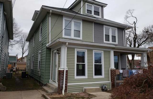 Completely renovated property! Two bath, stainless appliances, granite counter tops, central a/c, small pets ok*! - 1621 Huddell Avenue, Linwood, PA 19061