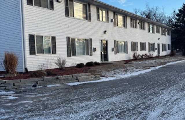 Photo of 1611 Center Point Road Northeast - 8