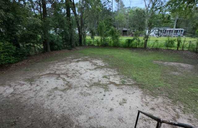 4 bed 2 bath House- Walk to Doak Campbell Stadium!! Available August 2026!