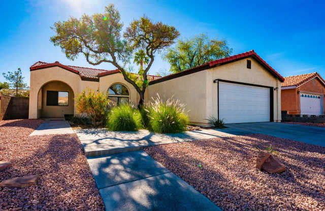 Single Story Single Family 3 Bed 2 Bath Home