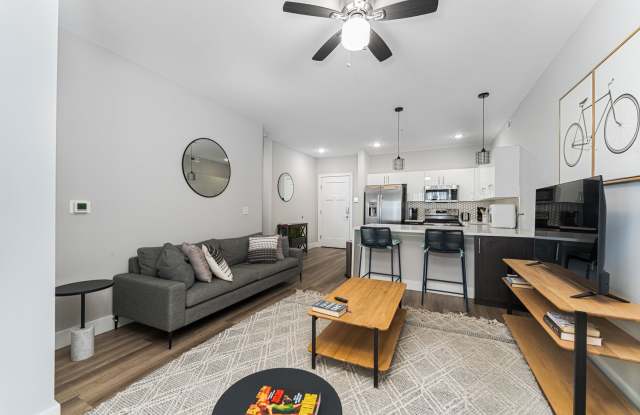 Photo of 43 at New Albany