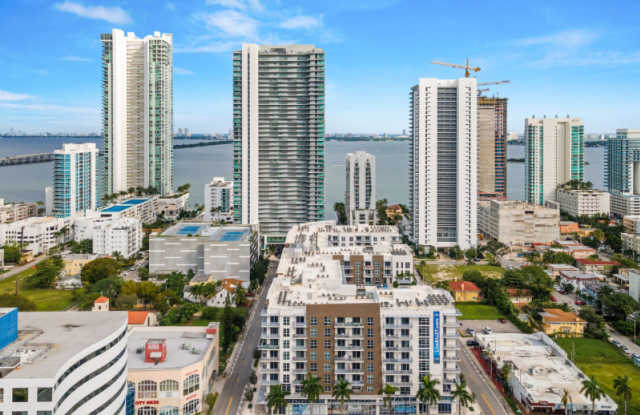 270 Biscayne Blvd Way