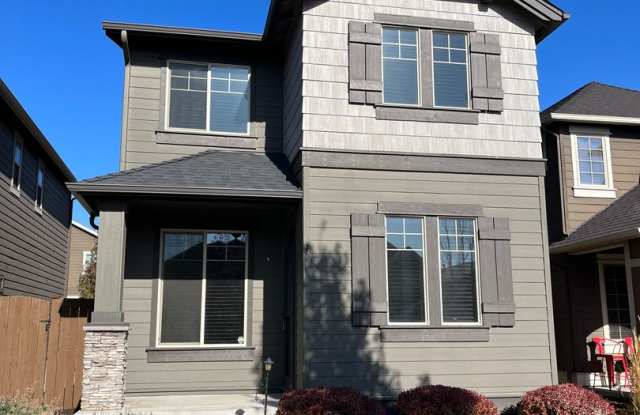 Photo of 3 Bed/2.5 Bath Single Family Home in NE Bend - McCall Landing