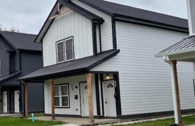 Photo of 44 East Parkview Avenue - A