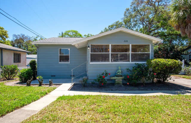 Centrally located two bed, one bath home with a great yard! - 2118 22nd Avenue South, St. Petersburg, FL 33712