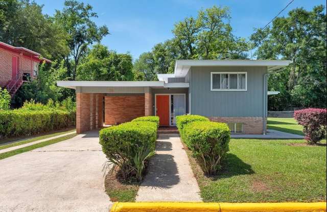 Photo of 221 Lincoln Street - A