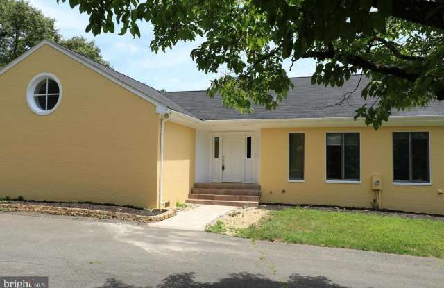 Photo of 901 WALKER Road