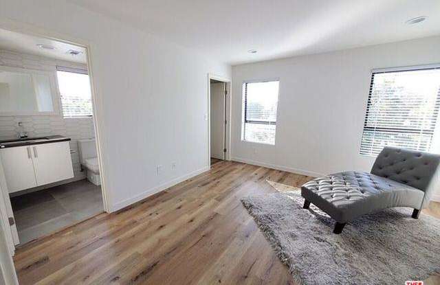 1357 North Stanley Avenue