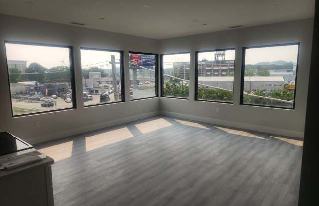 2 BLOCKS FROM BEACHMONT TRAIN STATION CALL FOR COST DETAILS