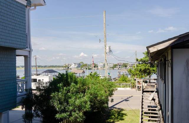 (W074) 124 South Lumina Avenue Lower Unit Wrightsville Beach, NC 28480