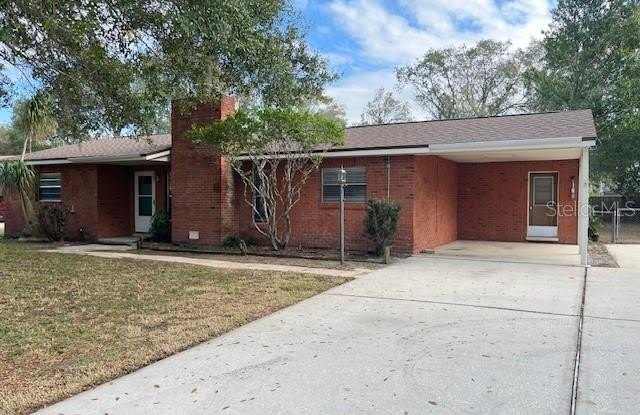 Photo of 1821 OAK STREET