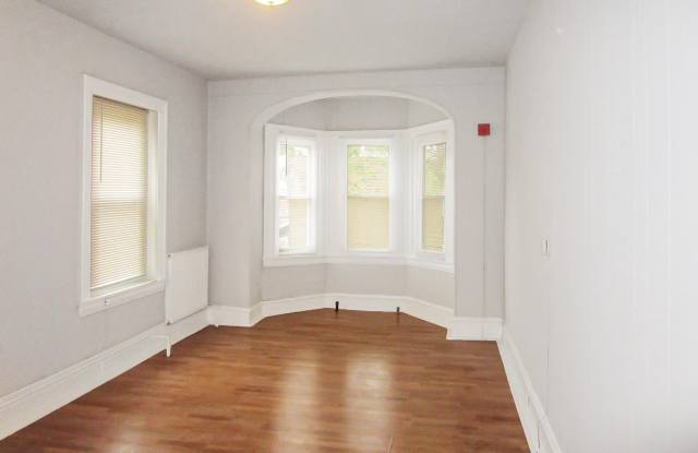 6700-2 KEYSTONE Street unit: 2Nd Fl, Rear