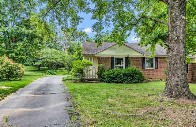 Photo of 1007 Alicia Lane - A