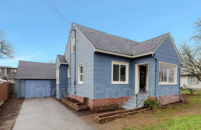 5924 SE OGDEN ST - 5924 Southeast Ogden Street, Portland, OR 97206