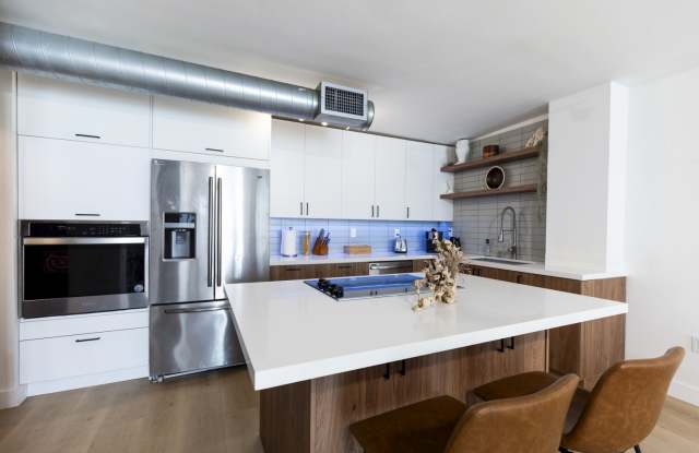 Photo of 6801 Indian Creek Drive