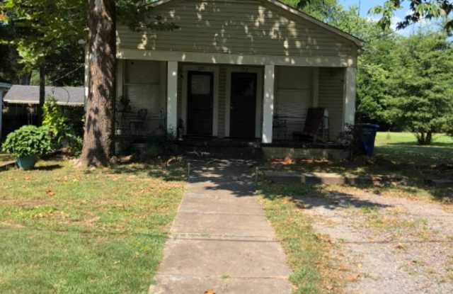 1011 Watkins St.