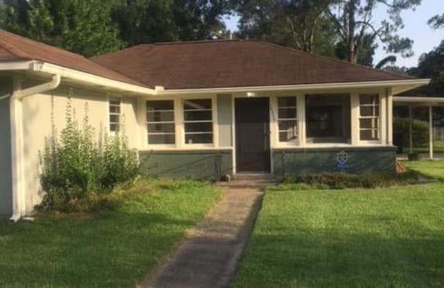 10525 Black Oak Dr - 10525 Black Oak Drive, Baton Rouge, LA 70815