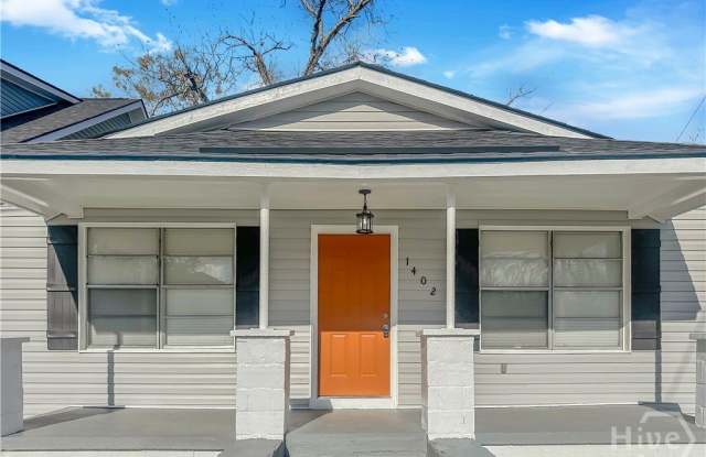 1402 New Castle Street