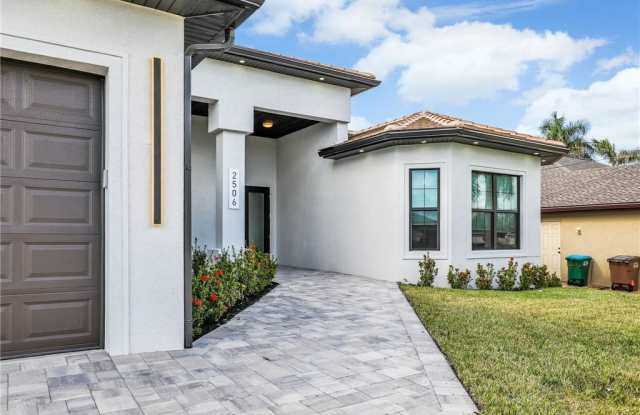 2506 Southwest 24th Court