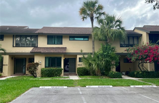 8819 Cleary Blvd - 8819 Cleary Boulevard, Plantation, FL 33324