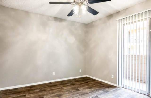 Tramor at Autumn Park