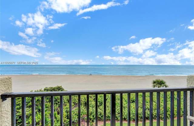 400 Ocean Trail Way