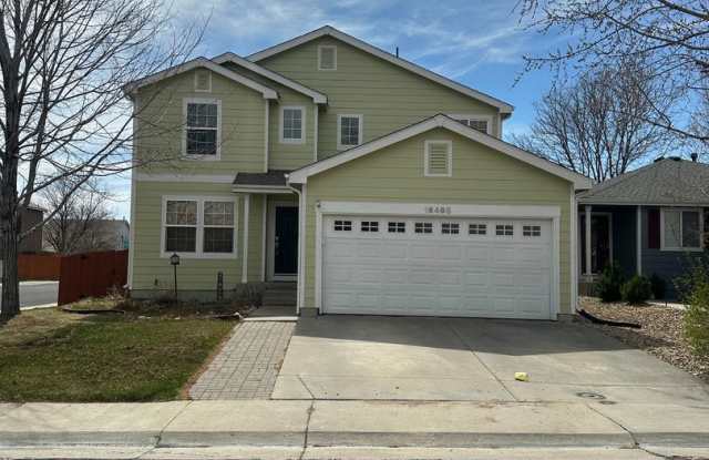 5 bedroom single family house in Englewood