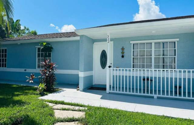 332 NE Surfside Avenue