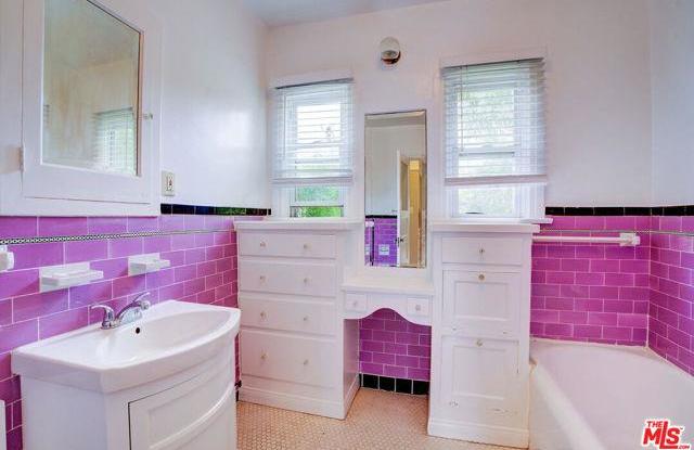 10372 Tennessee Avenue