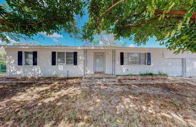 1113 Red Bud Drive