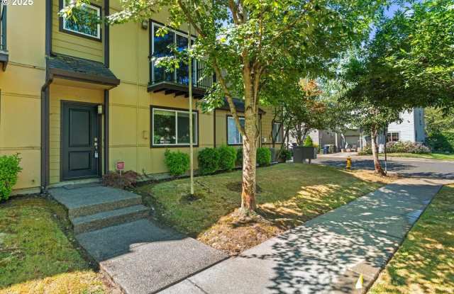 Modern 2 Bedroom Condo Featuring Main Level Bonus Room and Two Ensuite Bedrooms