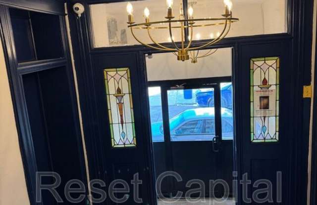13 Brinsmaid Place,  Newark,  NJ, Ironbound