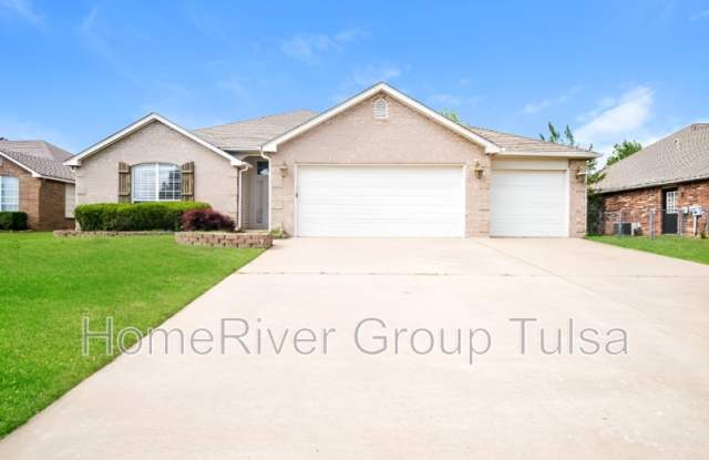 10905 E 95th St N - 10905 East 95th Street North, Owasso, OK 74055